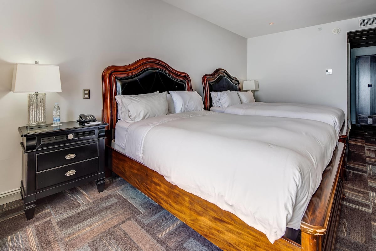 In-room safe, desk, free WiFi, bed sheets