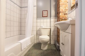 تجهيزات دش، مجففات شعر، مناشف