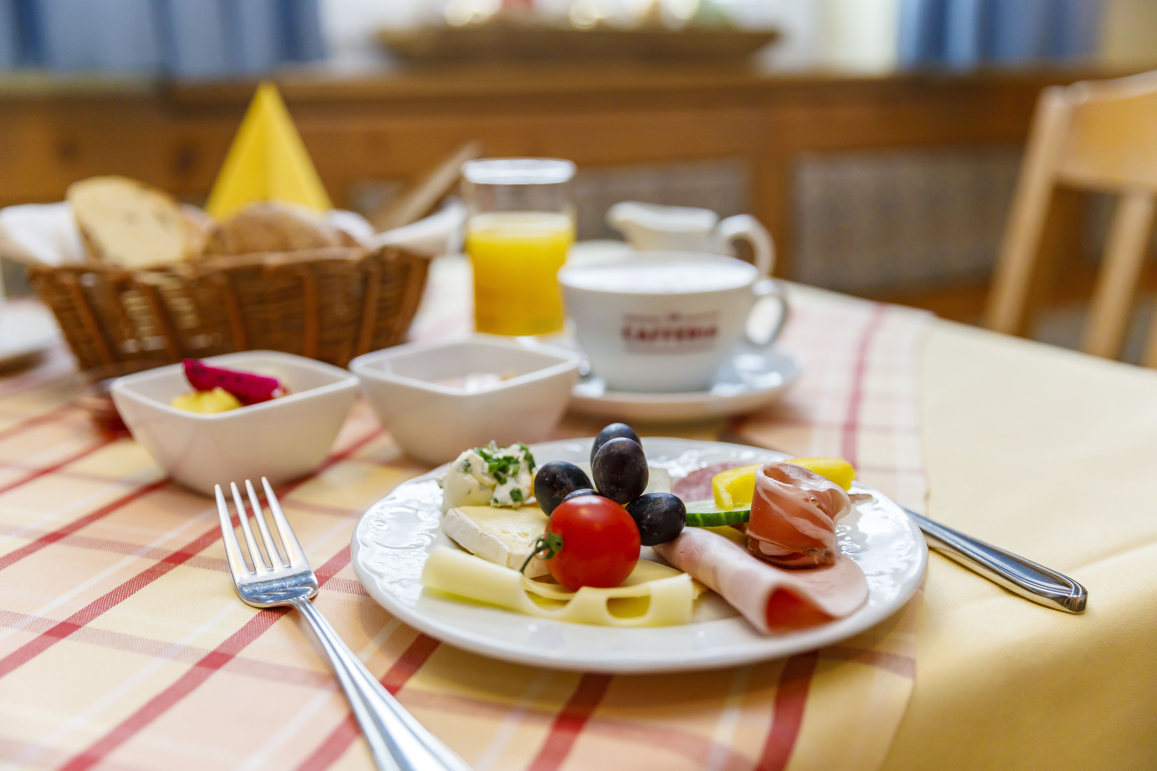 daily buffet breakfast (eur 8.9 per person)