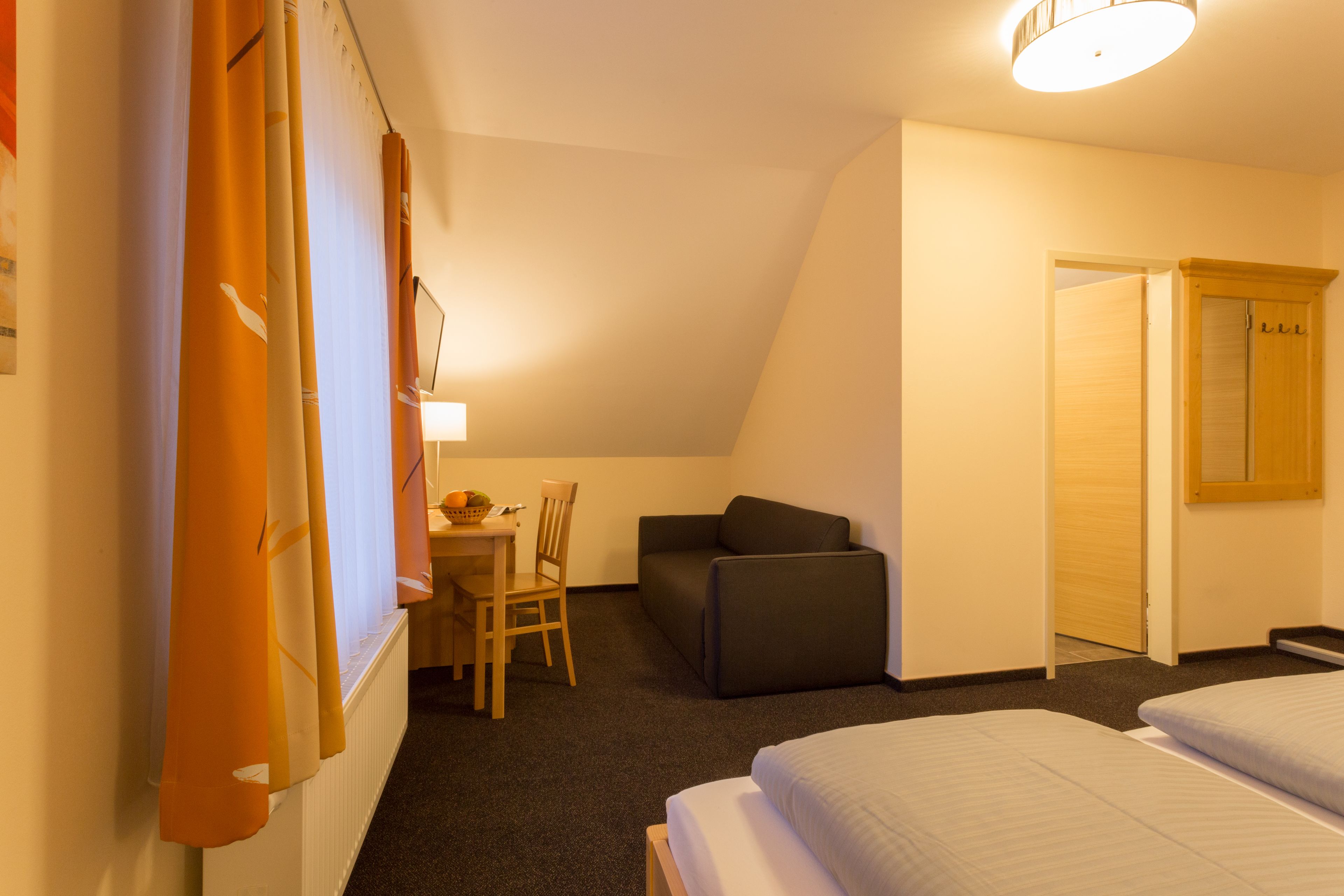 standard double room | premium bedding, in-room safe, desk, blackout curtains