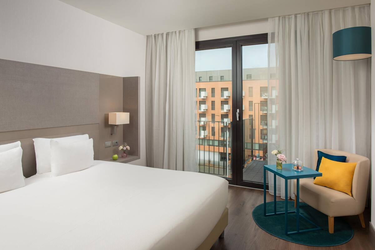 Standard Room | Premium bedding, minibar, in-room safe, desk