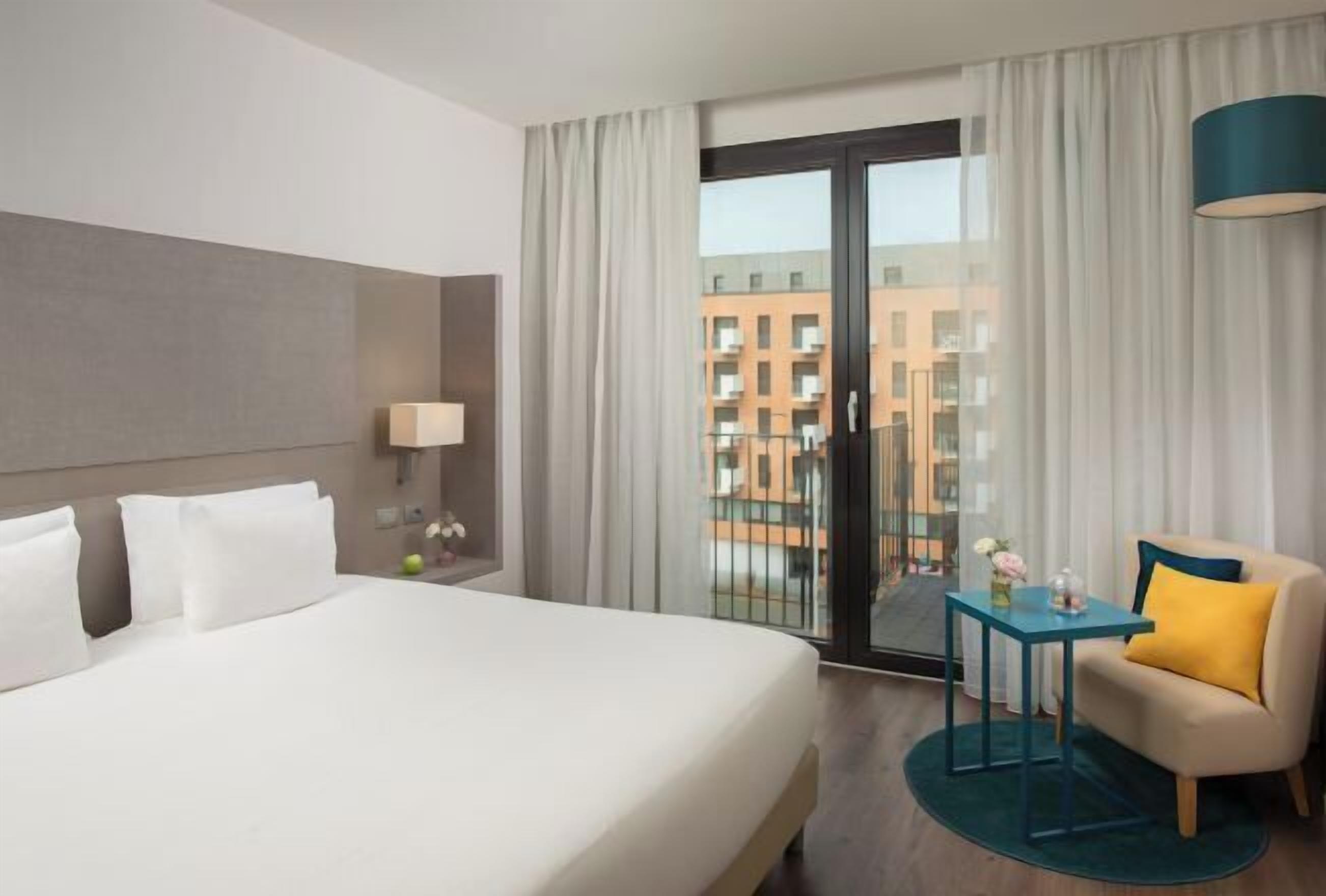 Premium-sengetøj, minibar, pengeskab på værelset, skrivebord