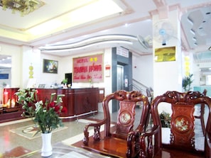 Quầy tiếp tân