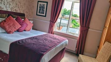 Superior-Doppelzimmer, mit Bad | Hochwertige Bettwaren, individuell dekoriert, Verdunkelungsvorhänge