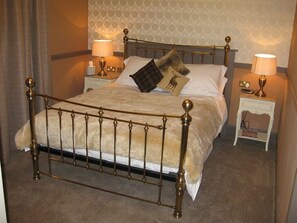 Superior Double Room, Ensuite - Pen Mill Hotel (Yeovil)