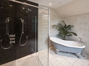 Luxury Double Room, Ensuite | Bathroom - Tali Ayer (Nairn)