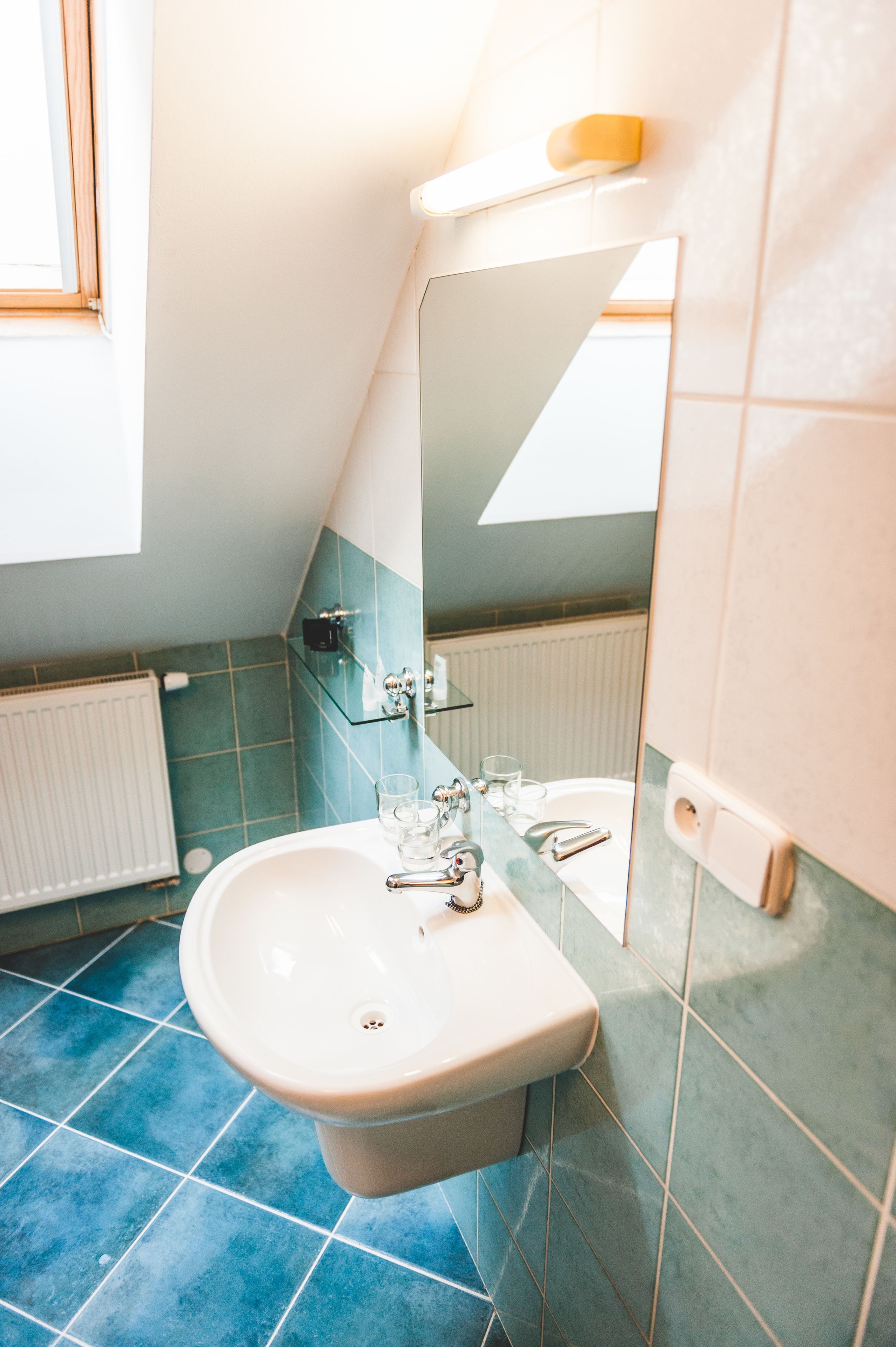 triple room | bathroom sink