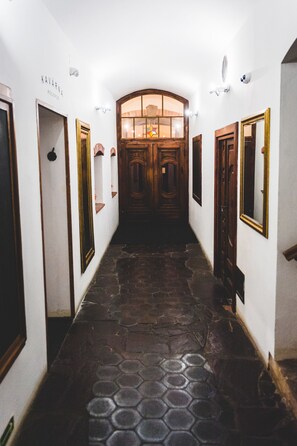 Check-in/check-out kiosk - U České koruny (Hradec Kralove)