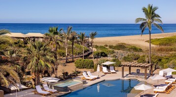 Deluxe Room, 1 King Bed, Ocean View | Free minibar, in-room safe, laptop workspace, iron/ironing board