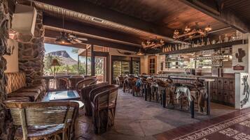 Bar (en la propiedad)