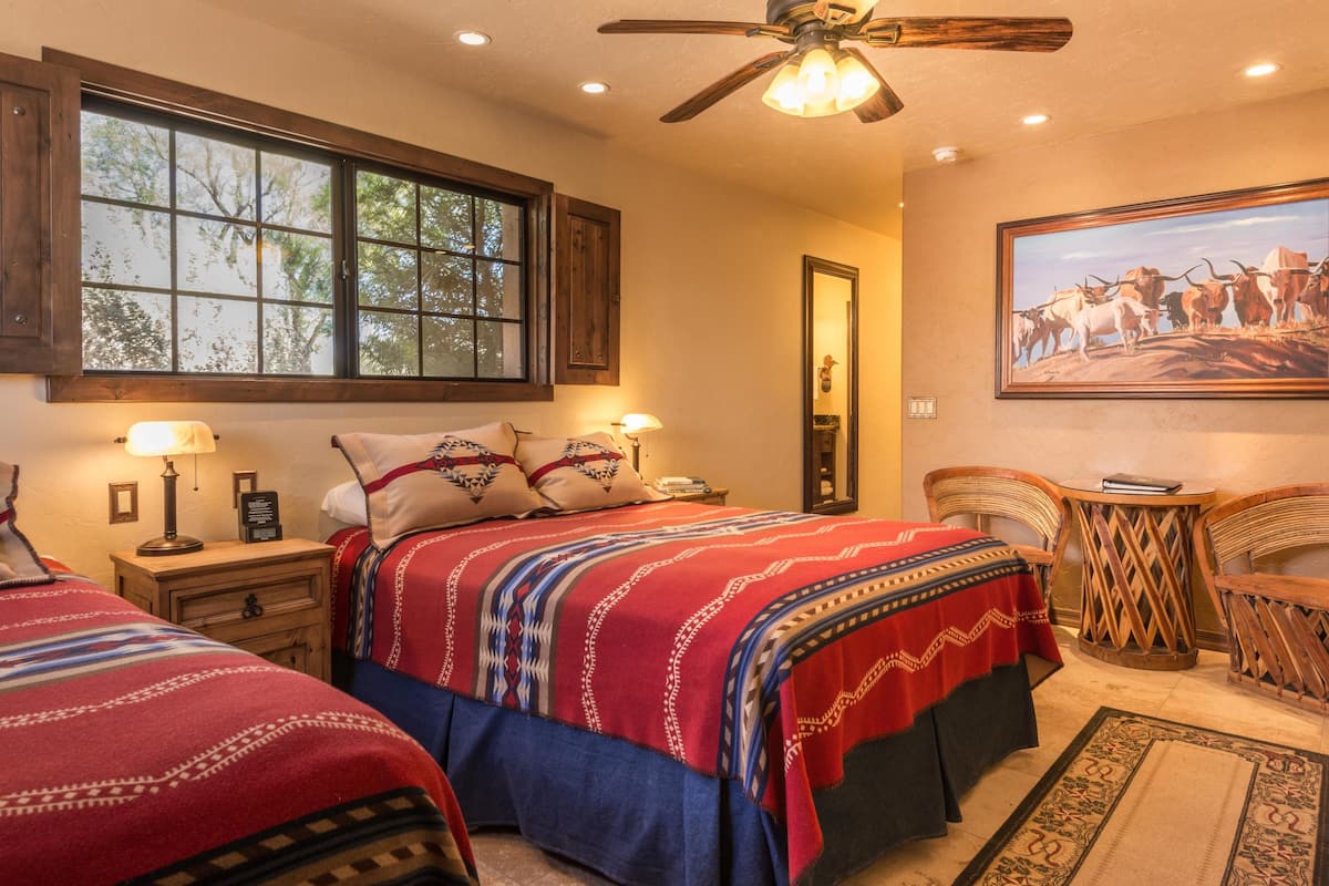 Premium bedding, in-room safe, individually decorated