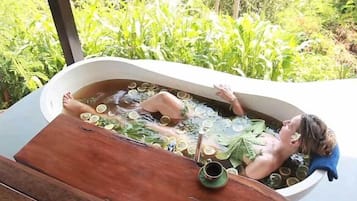 Körperbehandlungen, Ayurvedische Behandlungen