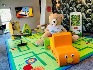 Children's play area - indoor - Brit Hotel Ker Lann Aeroport - Parc Expo (Bruz)