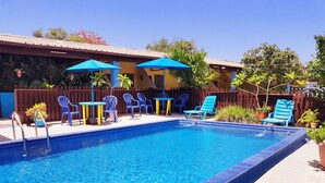 Outdoor pool - Apartamentos Cecil Paradise (Willemstad)
