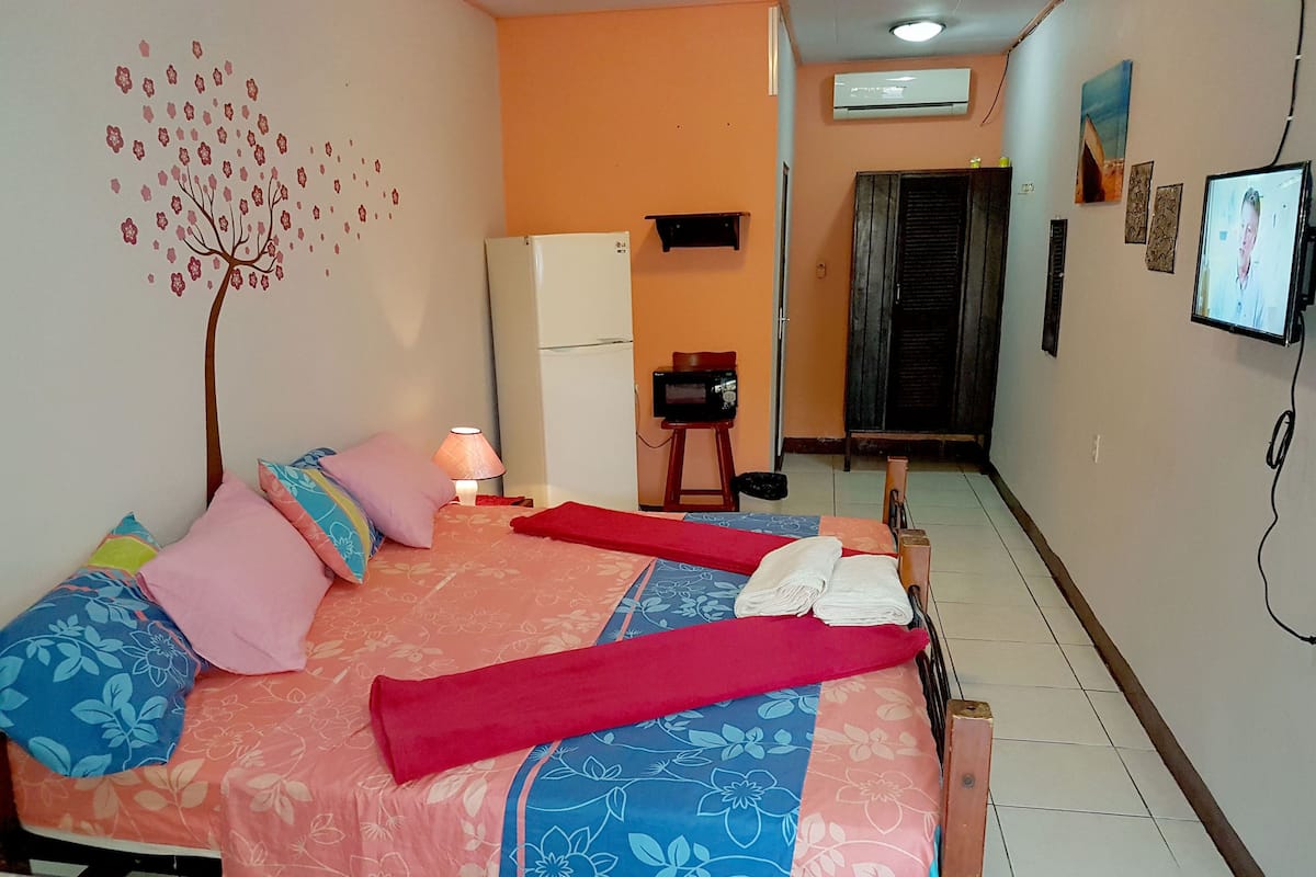 Double Room | Desk, cribs (free), WiFi (free), bed sheets