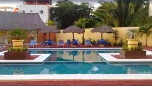 Outdoor pool - Casa Margarita Hotel (Rincon de Guayabitos)