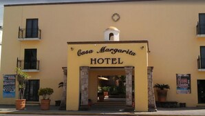 Exterior - Casa Margarita Hotel (Rincon de Guayabitos)