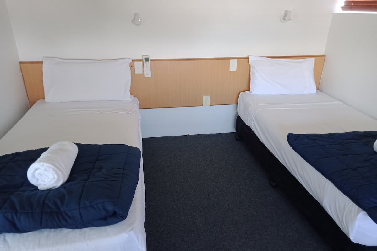 Apartment, 2 Schlafzimmer | Bügeleisen/Bügelbrett, kostenloses WLAN, Bettwäsche