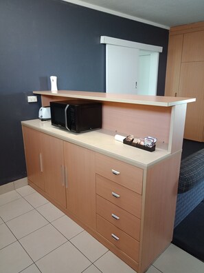 Basic Apartment, 1 Bedroom | Private kitchen | Fridge, microwave, coffee/tea maker, electric kettle