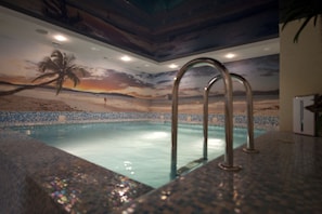 Indoor spa tub
