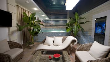 Bain à remous intérieur