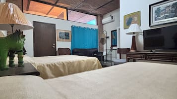 Romantic Room | Individually decorated, individually furnished, desk, iron/ironing board