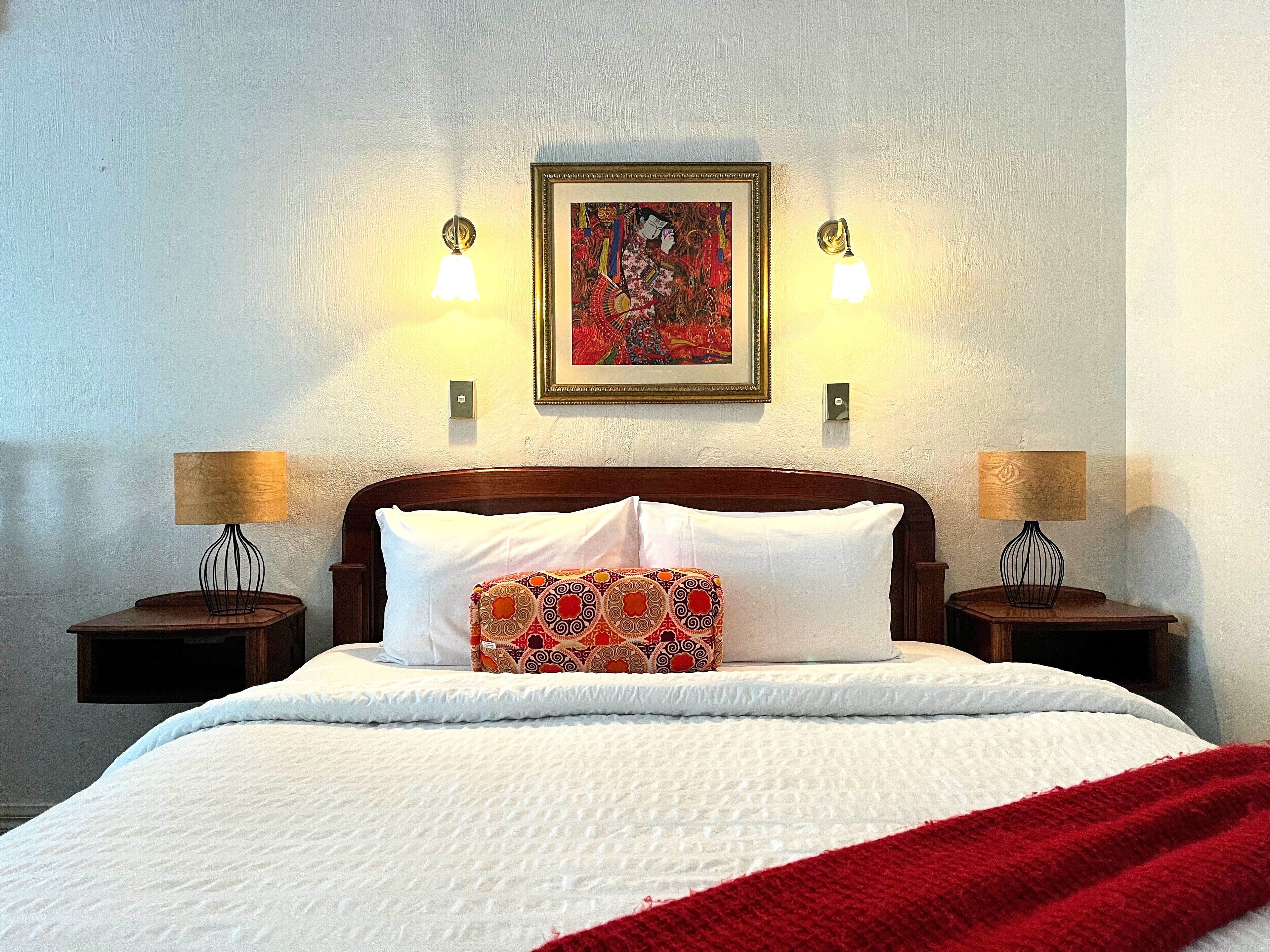 Executive suite | Luxe beddengoed, een minibar, individueel gedecoreerd