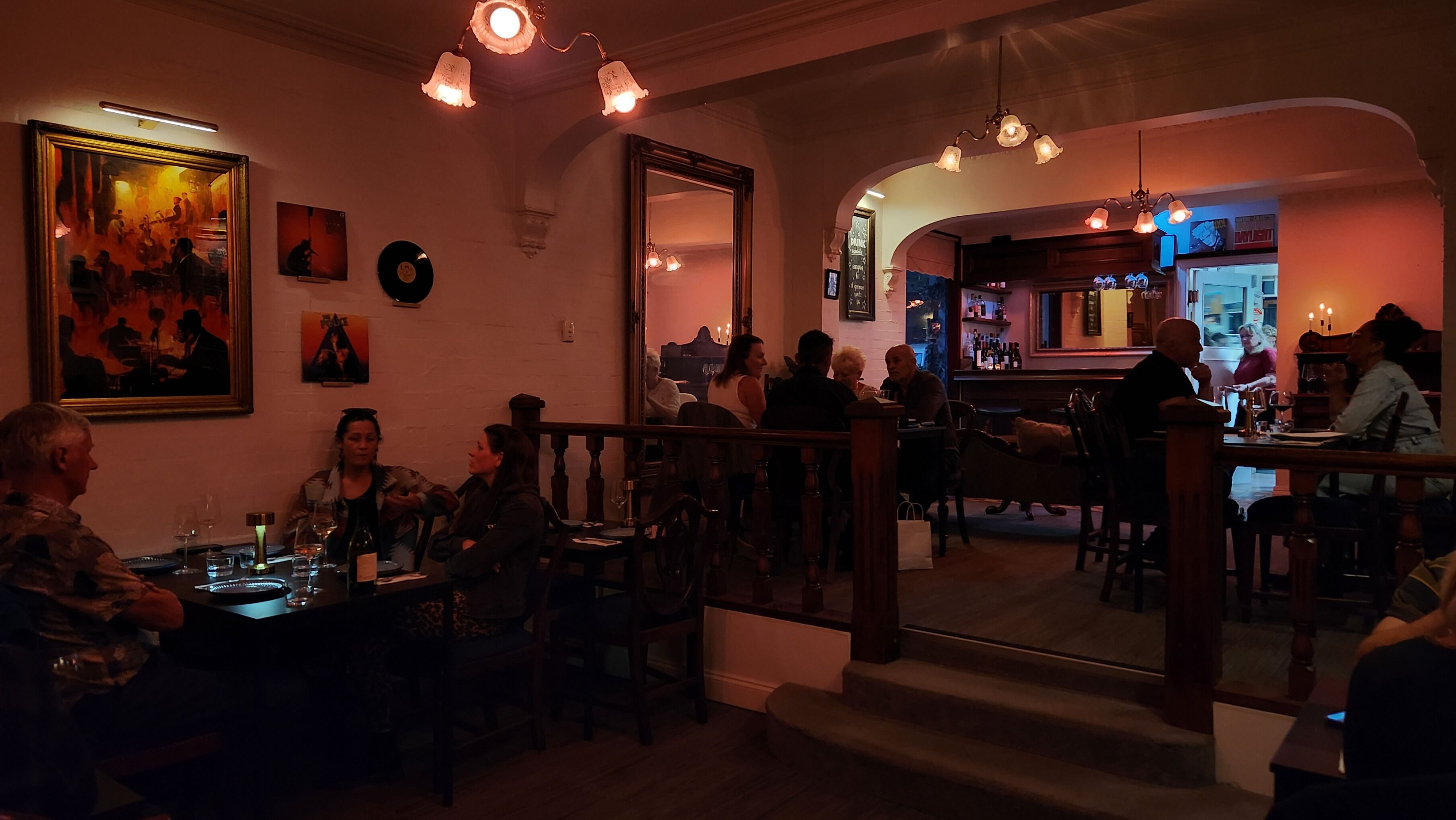 Se sirven desayunos, almuerzos y cocina local (con vistas al jardín) 