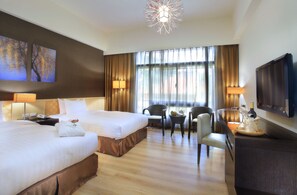 In-room safe, desk, blackout curtains, free cots/infant beds - Lealea Garden Hotel Moon (Yuchi)