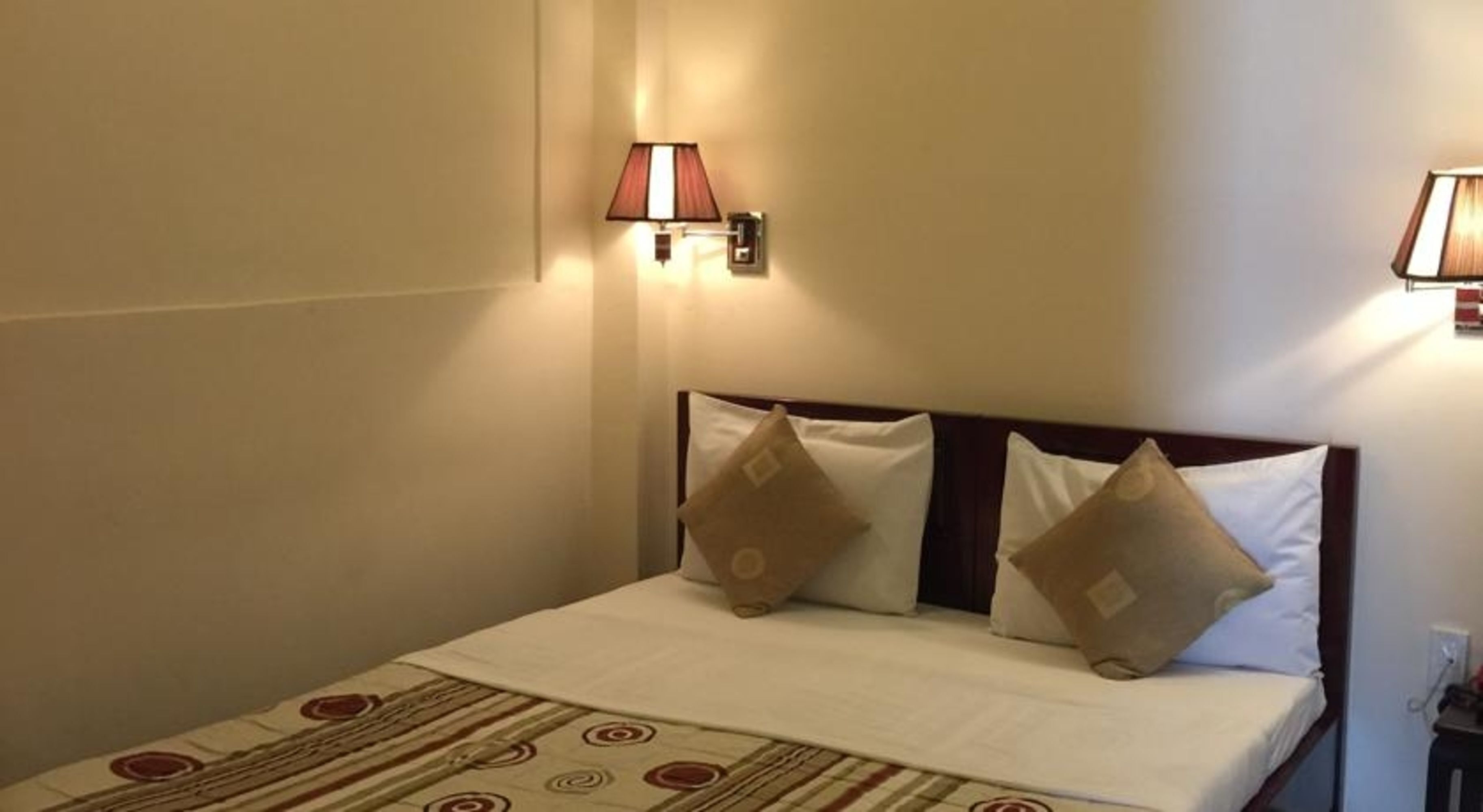 Minibar, in-room safe, individually decorated, individually furnished