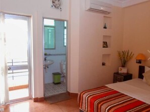 Deluxe Balcony - Kim Hotel (Ho Chi Minh City)
