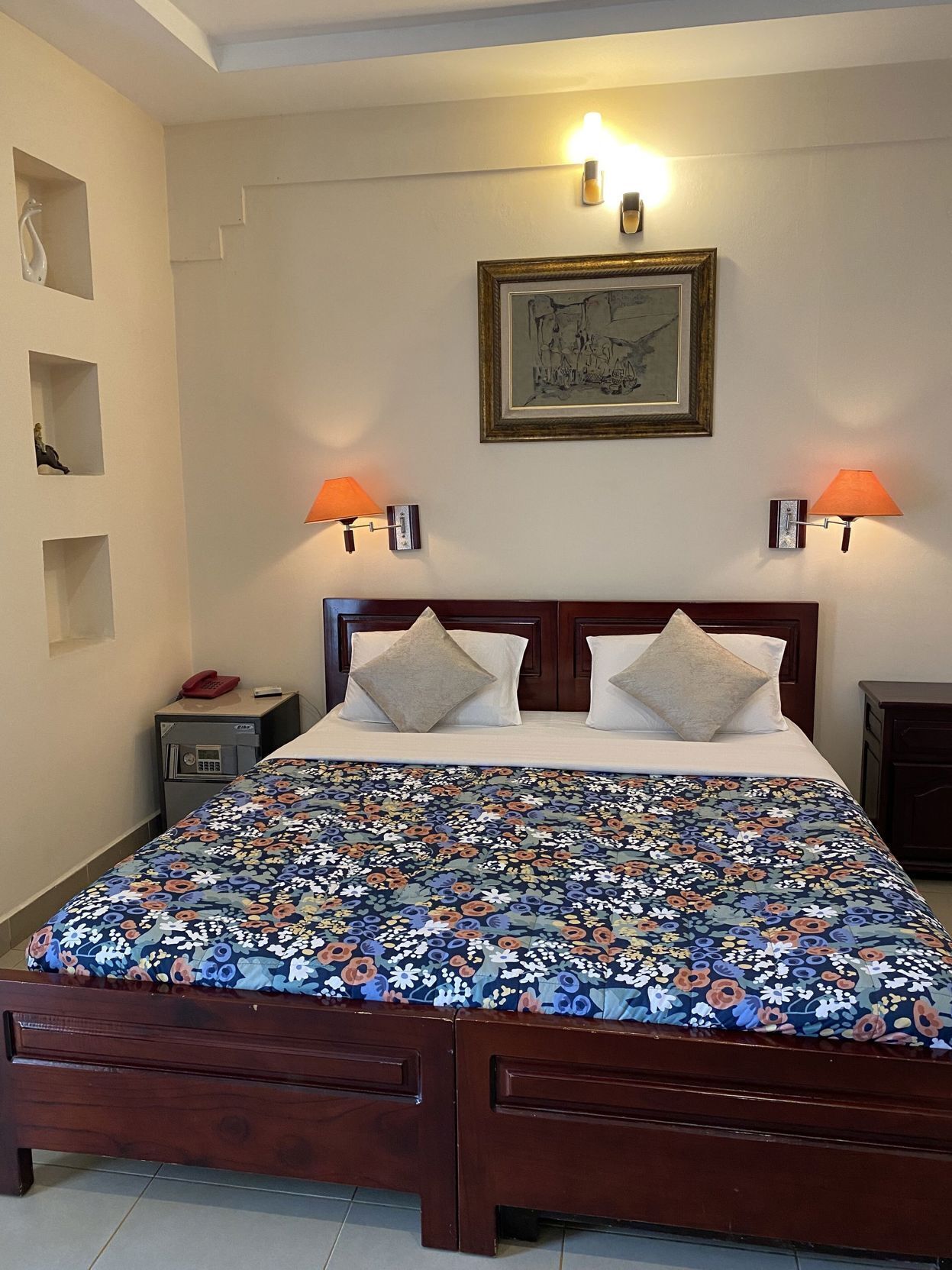 Minibar, in-room safe, individually decorated, individually furnished