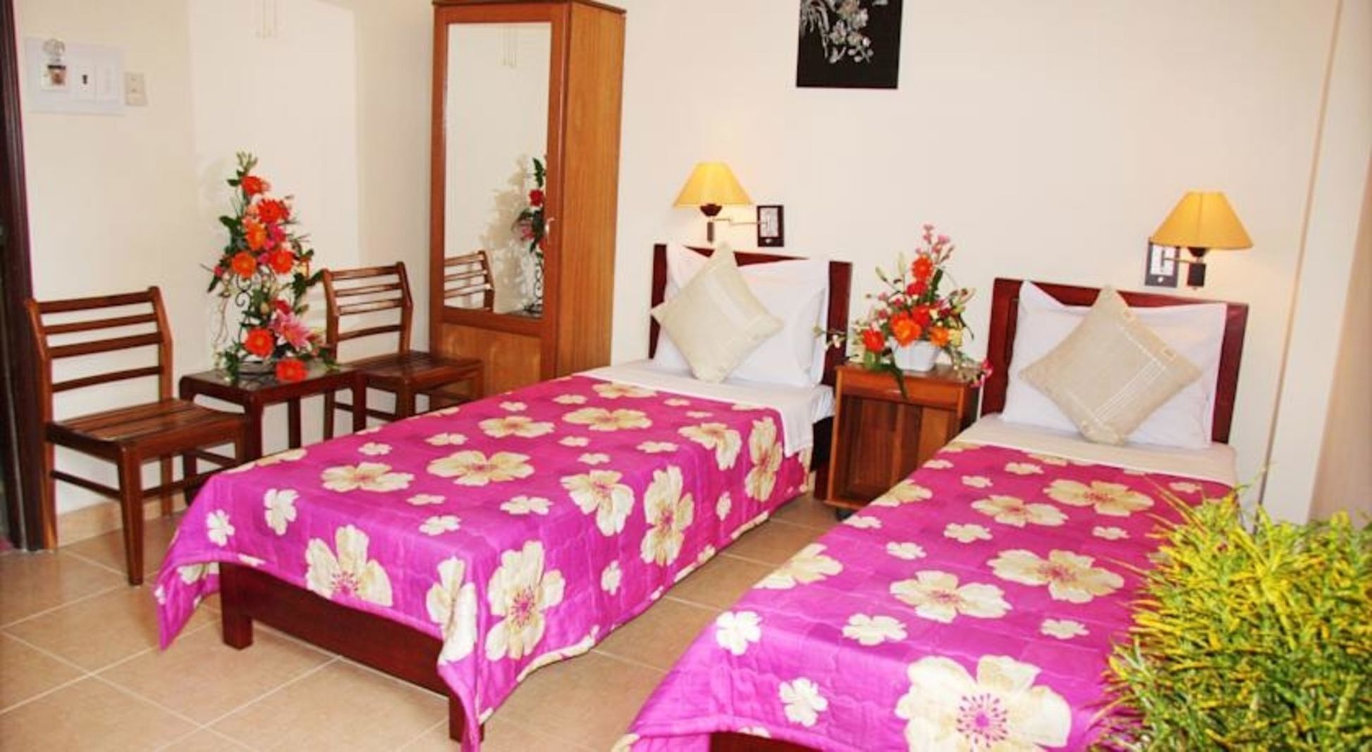 Minibar, in-room safe, individually decorated, individually furnished