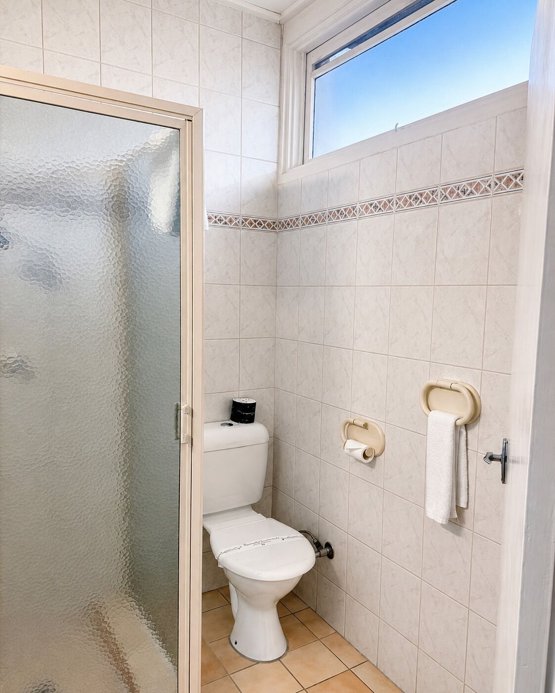 Family Room | Bathroom