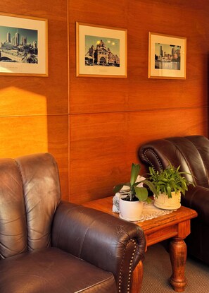 Reception - Pathfinder Motel (Kew)