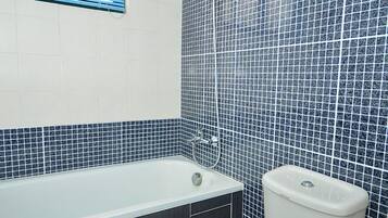 Combinazione doccia/vasca, set di cortesia gratuito, asciugacapelli