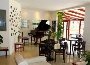Breakfast area - Hotel San Martín (Punta del Este)