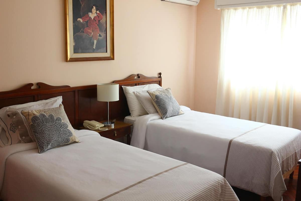Cribs (free), WiFi (free), bed sheets