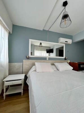 Economy Double Room | Minibar, free WiFi
