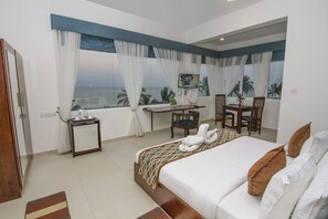 Super Deluxe Room with Direct Sea View | In-room safe, soundproofing, iron/ironing board, rollaway beds