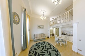 Deluxe Duplex - Metro Hotel Apartments (Odesa)