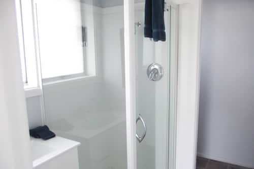 Studio | Bathroom | Free toiletries, hair dryer, towels, soap