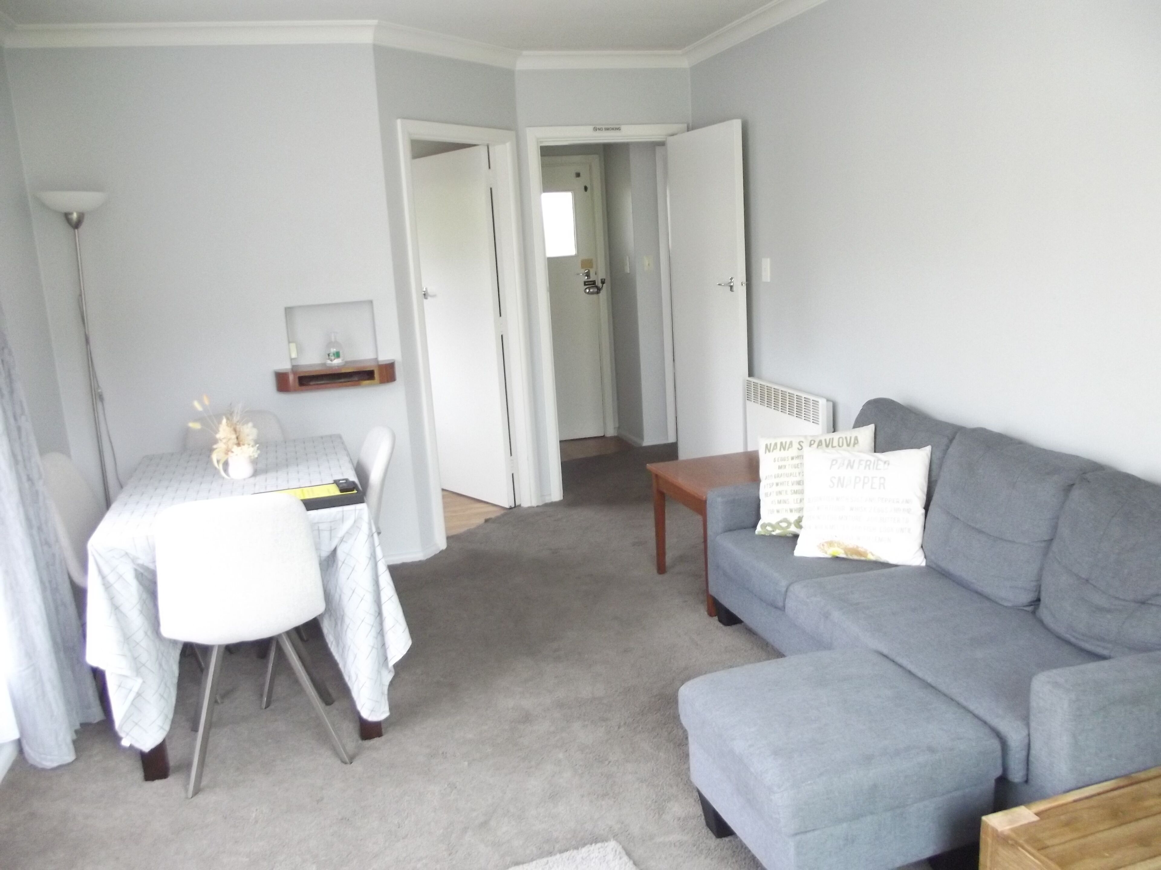 Apartamento básico, 1 quarto | Cortinas blackout, ferros/tábuas de passar roupa, Wi-Fi de cortesia