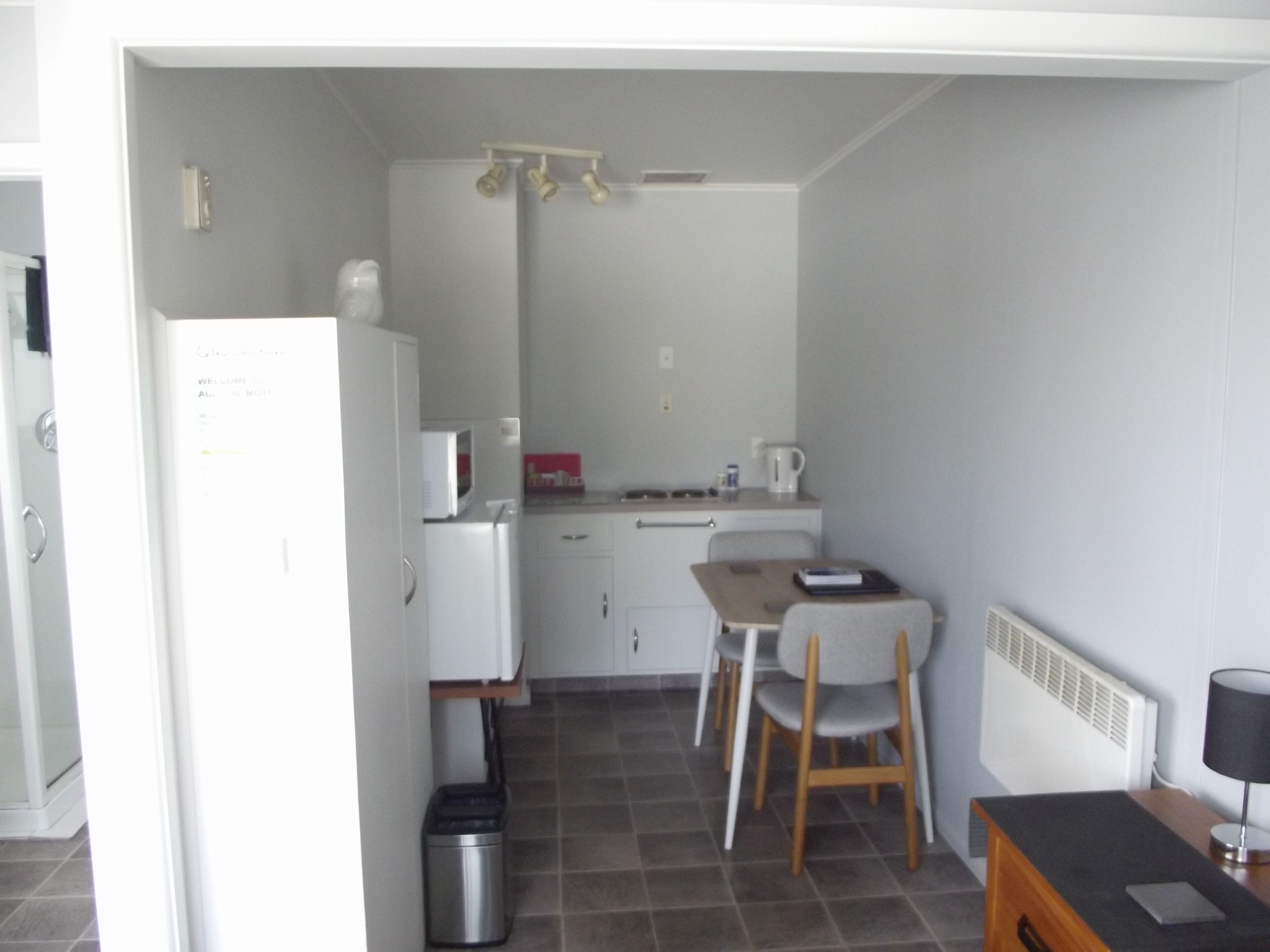 Studio | Private kitchen | Coffee/tea maker, electric kettle, high chair