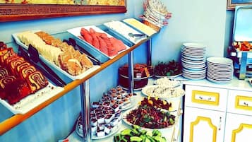 Tägliches inbegriffenes Frühstück zum Mitnehmen