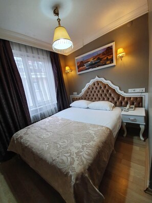 Deluxe Single Room, Double Bed | Room amenity - Sehir Hotel Old City (Istanbul)