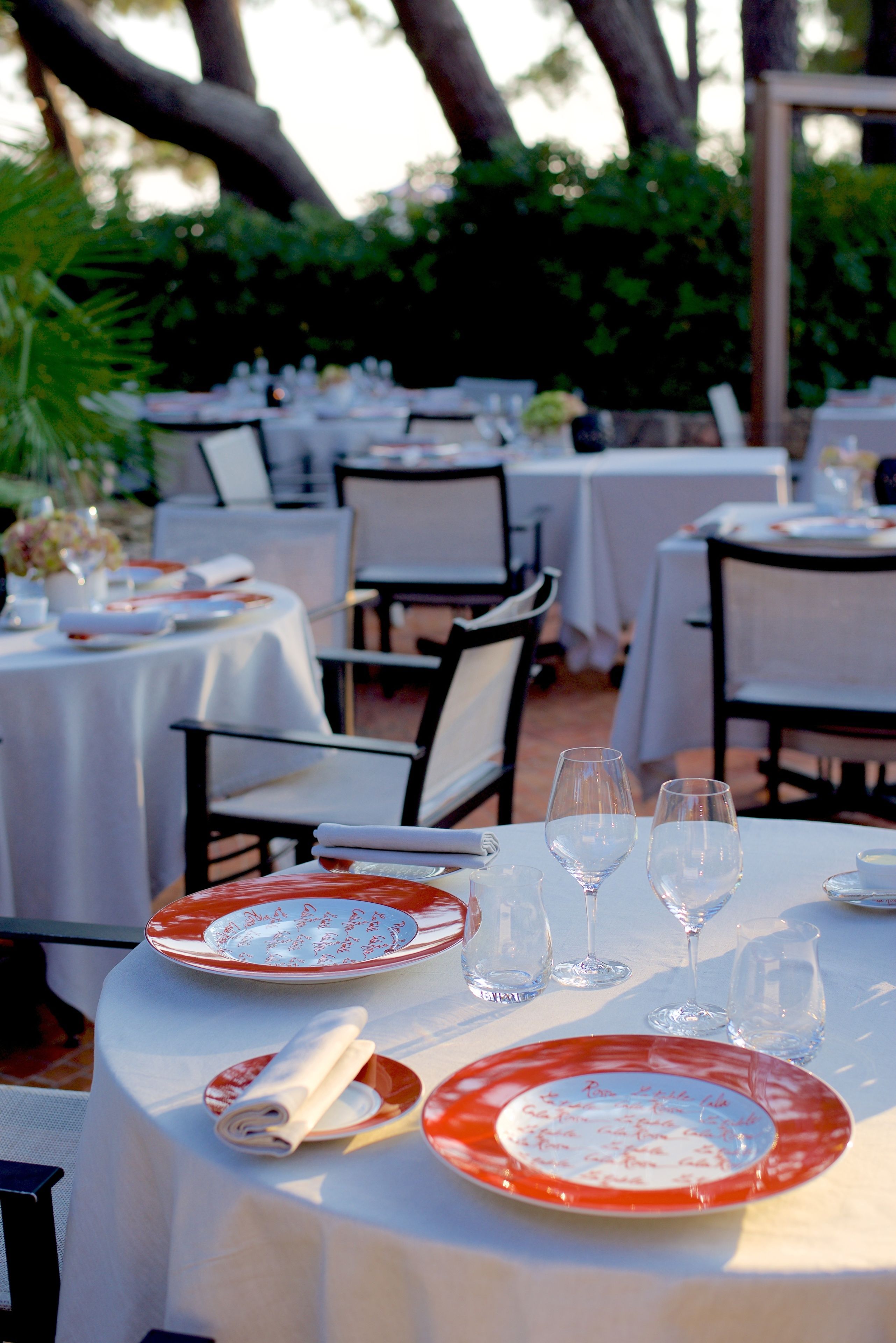 breakfast, lunch, dinner served; garden views