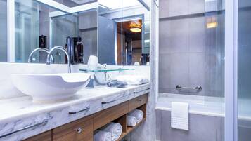 Suite Premium | Bathroom