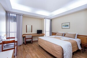 Superior Casal | Escrivaninha, Wi-Fi de cortesia, roupa de cama