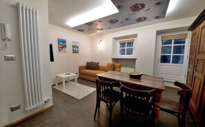 Individually furnished, desk, laptop workspace, soundproofing